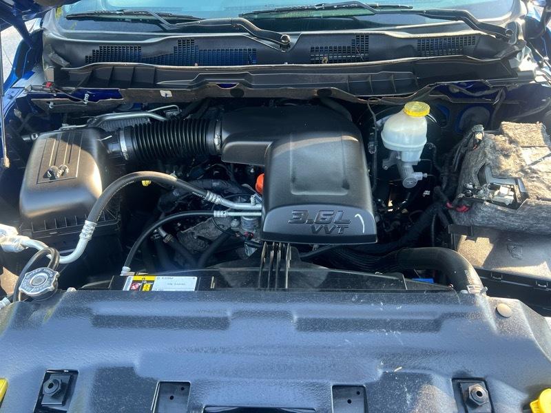 RAM 1500 Tradesman Quad Cab 4WD 2017