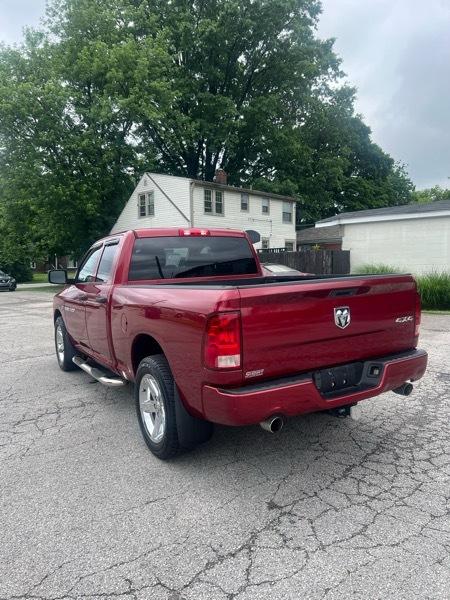 RAM 1500 ST Quad Cab 4WD 2012