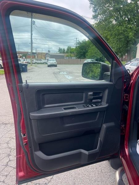 RAM 1500 ST Quad Cab 4WD 2012