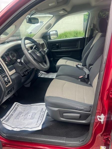 RAM 1500 ST Quad Cab 4WD 2012