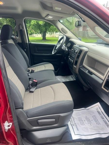 RAM 1500 ST Quad Cab 4WD 2012