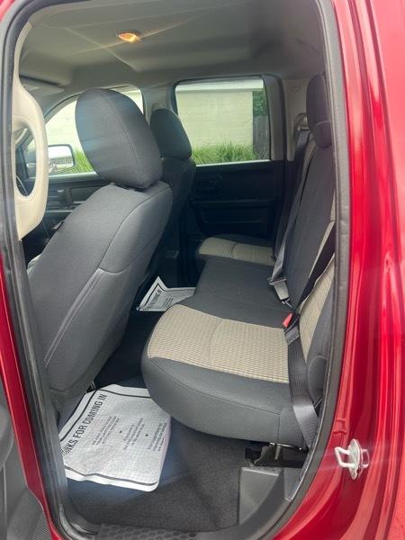 RAM 1500 ST Quad Cab 4WD 2012