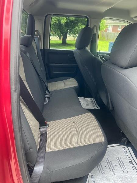 RAM 1500 ST Quad Cab 4WD 2012
