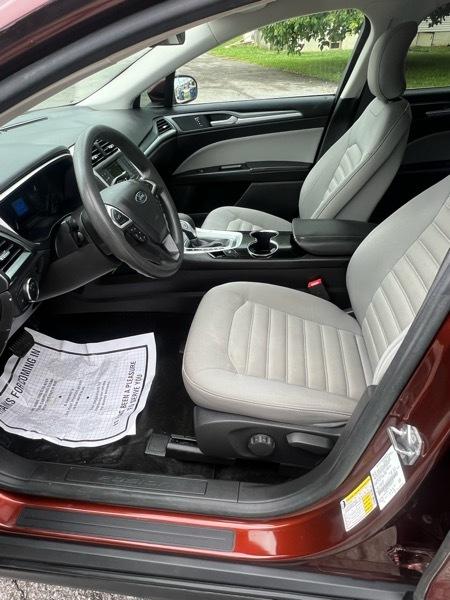 Ford Fusion S 2015