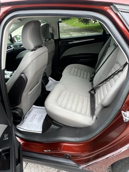 Ford Fusion S 2015