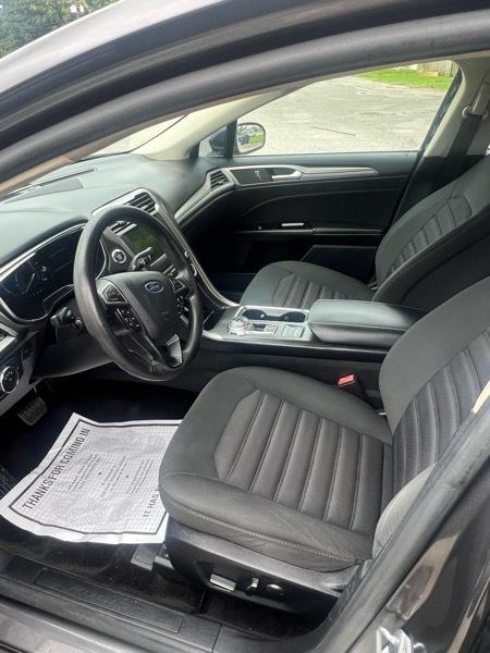 Ford Fusion SE 2017
