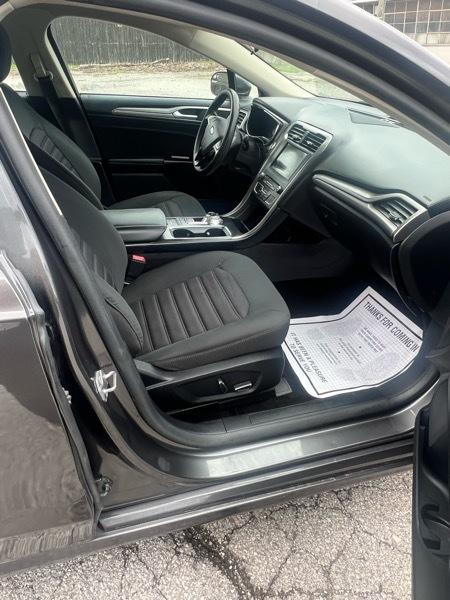 Ford Fusion SE 2017