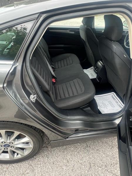 Ford Fusion SE 2017