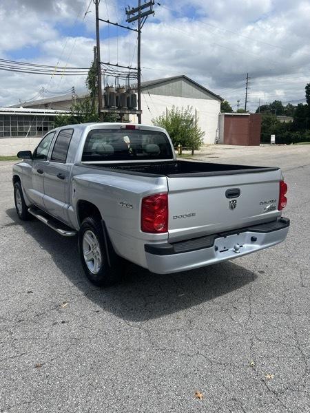 Dodge Dakota SLT Crew Cab 4WD 2011