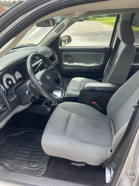 Dodge Dakota SLT Crew Cab 4WD 2011