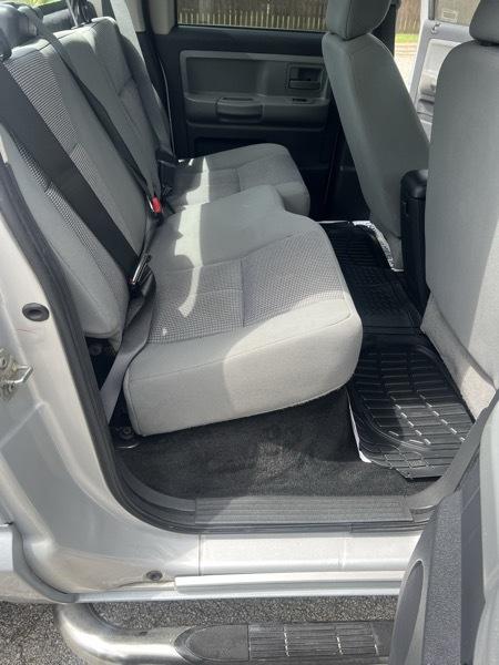 Dodge Dakota SLT Crew Cab 4WD 2011