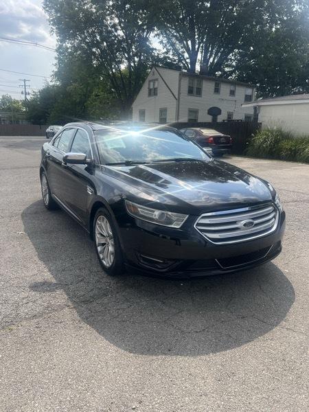Ford Taurus Limited FWD 2014
