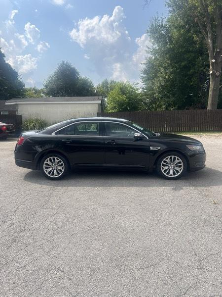 Ford Taurus Limited FWD 2014