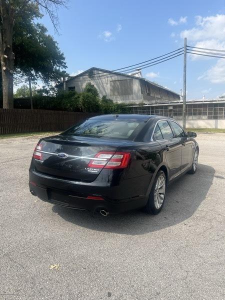 Ford Taurus Limited FWD 2014