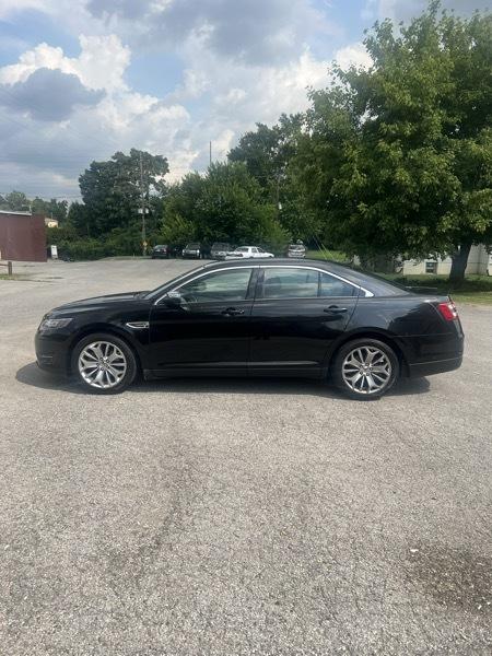Ford Taurus Limited FWD 2014