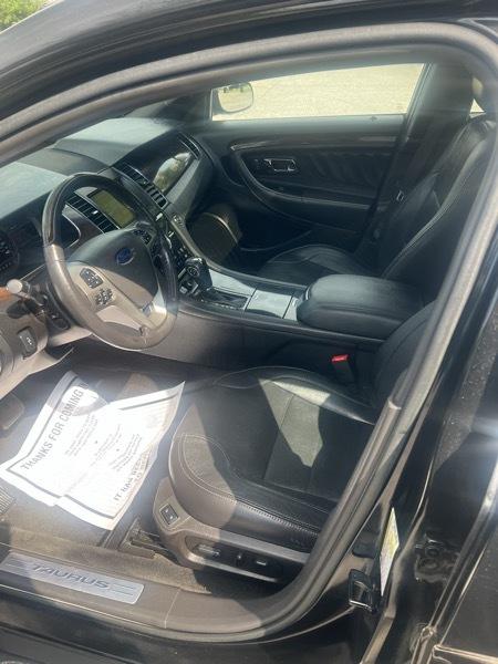 Ford Taurus Limited FWD 2014