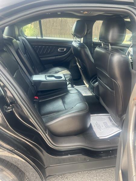 Ford Taurus Limited FWD 2014