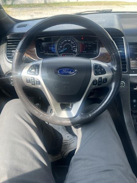 Ford Taurus Limited FWD 2014