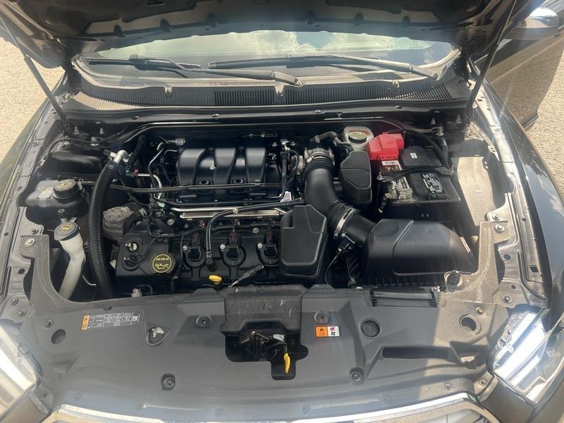 Ford Taurus Limited FWD 2014