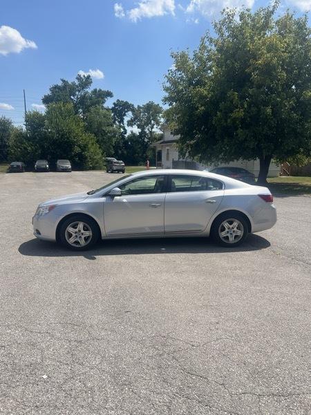 Buick LaCrosse CX 2010
