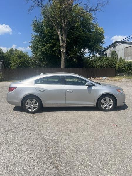 Buick LaCrosse CX 2010