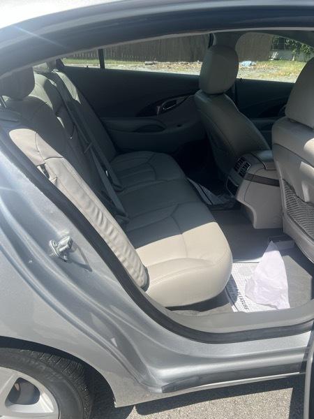 Buick LaCrosse CX 2010