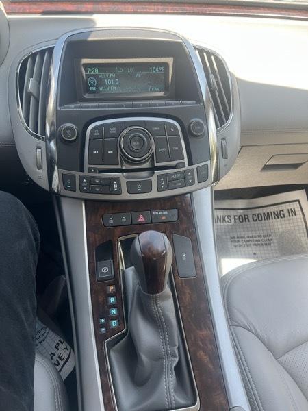 Buick LaCrosse CX 2010