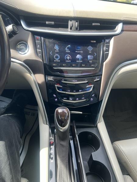 Cadillac XTS Platinum AWD 2013