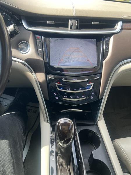 Cadillac XTS Platinum AWD 2013