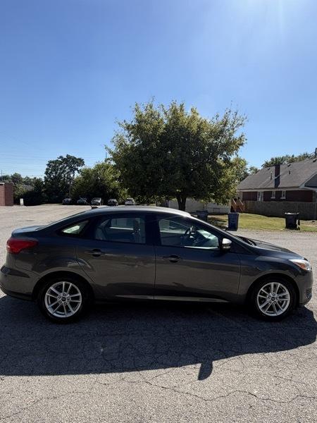 Ford Focus SE Sedan 2015