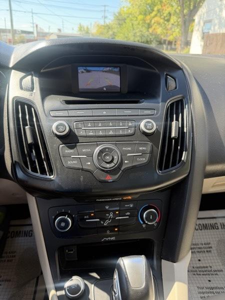 Ford Focus SE Sedan 2015