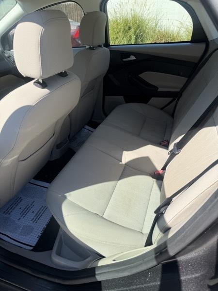 Ford Focus SE Sedan 2015