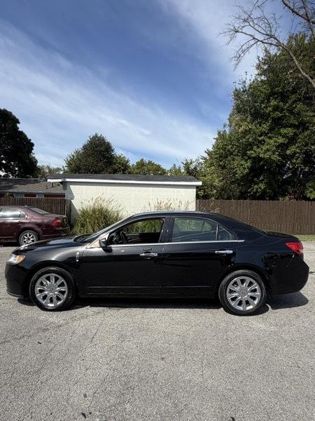 Lincoln MKZ FWD 2011