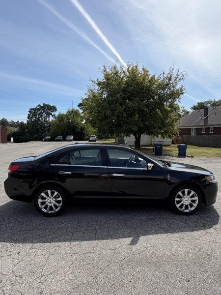 Lincoln MKZ FWD 2011
