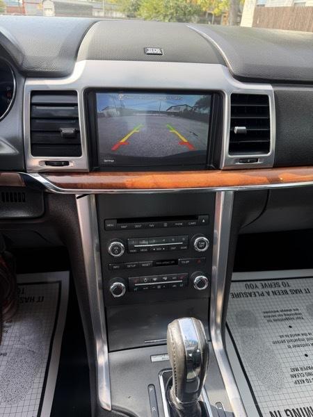 Lincoln MKZ FWD 2011