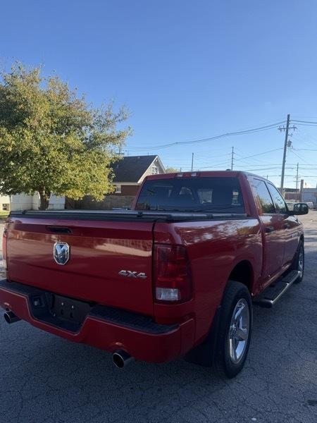 RAM 1500 ST Crew Cab 4WD 2012