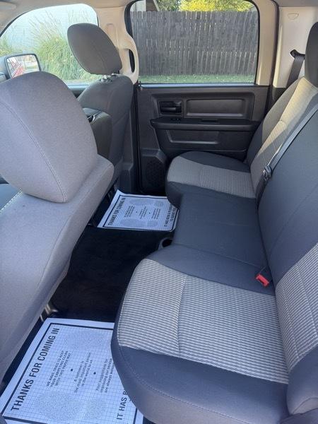 RAM 1500 ST Crew Cab 4WD 2012