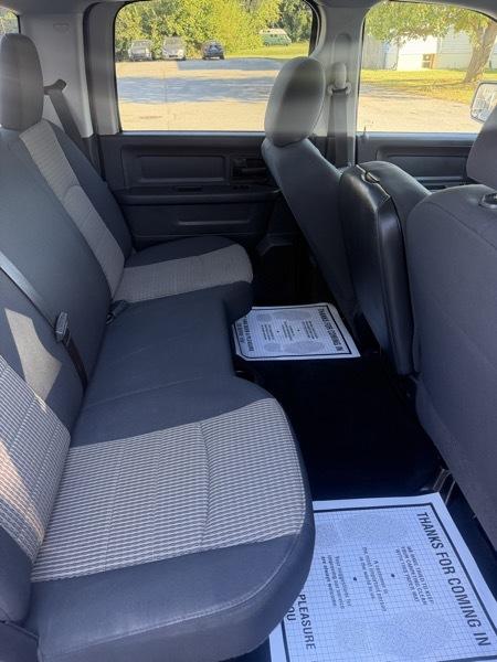 RAM 1500 ST Crew Cab 4WD 2012
