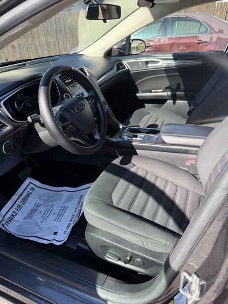 Ford Fusion SE 2017