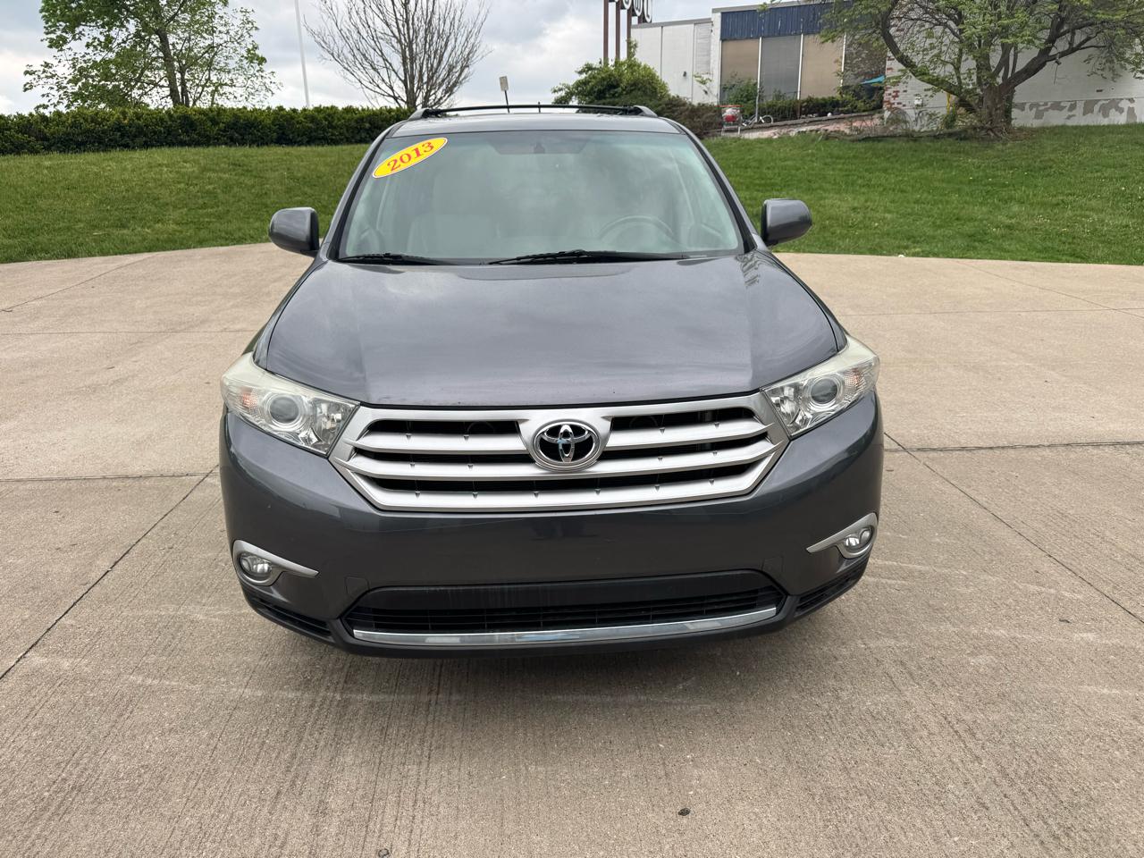 Toyota Highlander Base 4WD 2013