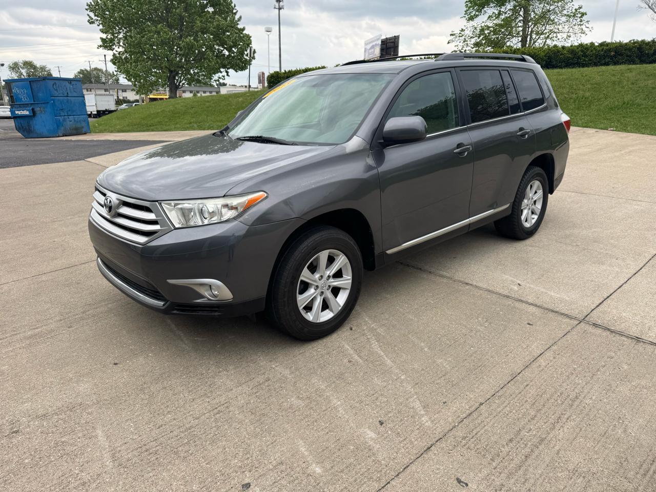 Toyota Highlander Base 4WD 2013