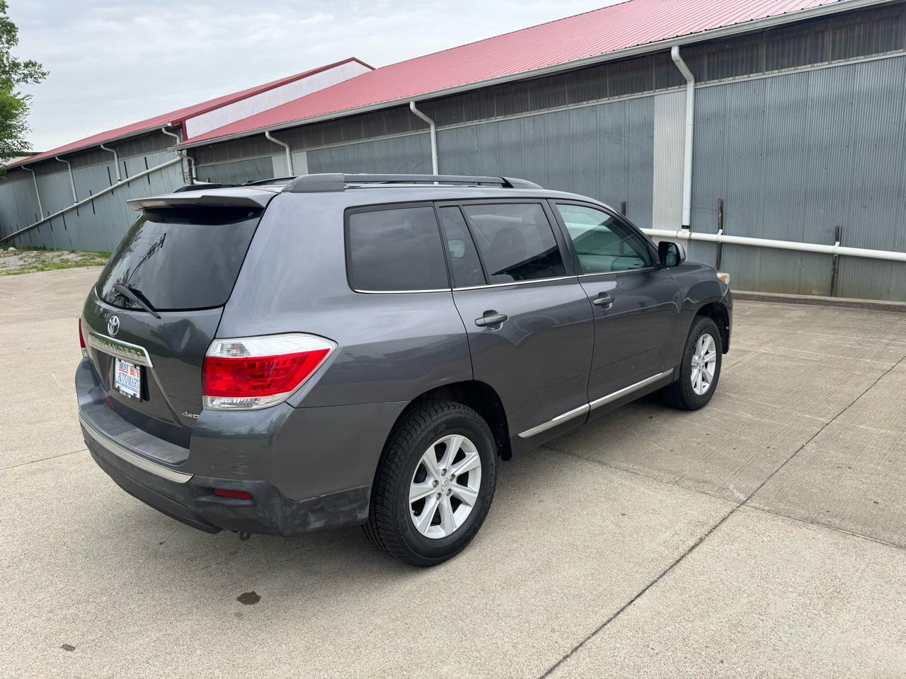 Toyota Highlander Base 4WD 2013