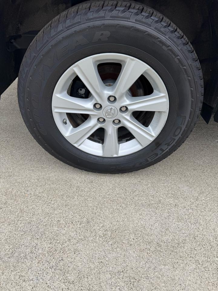 Toyota Highlander Base 4WD 2013