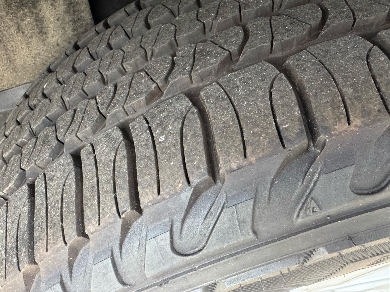 Toyota Highlander Base 4WD 2013