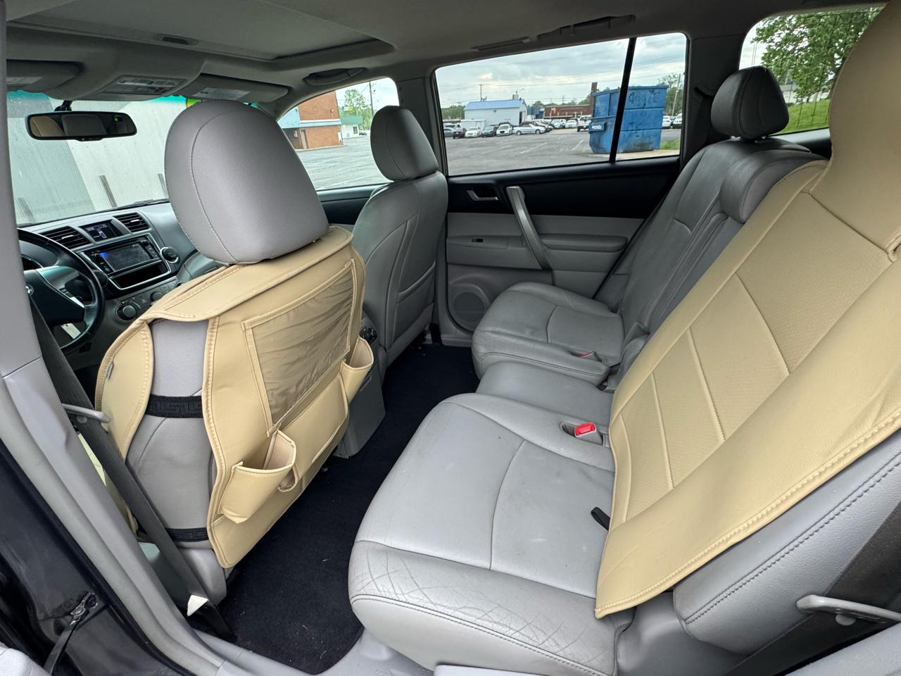 Toyota Highlander Base 4WD 2013