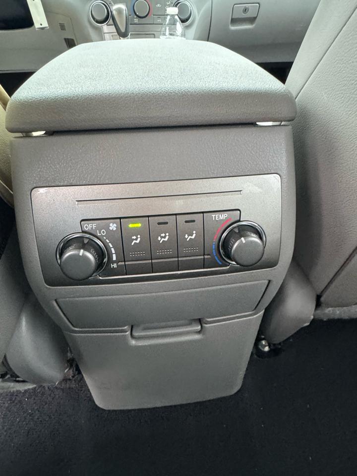 Toyota Highlander Base 4WD 2013