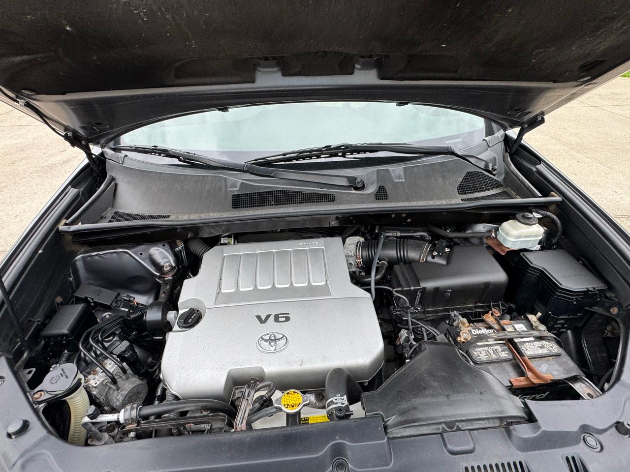 Toyota Highlander Base 4WD 2013