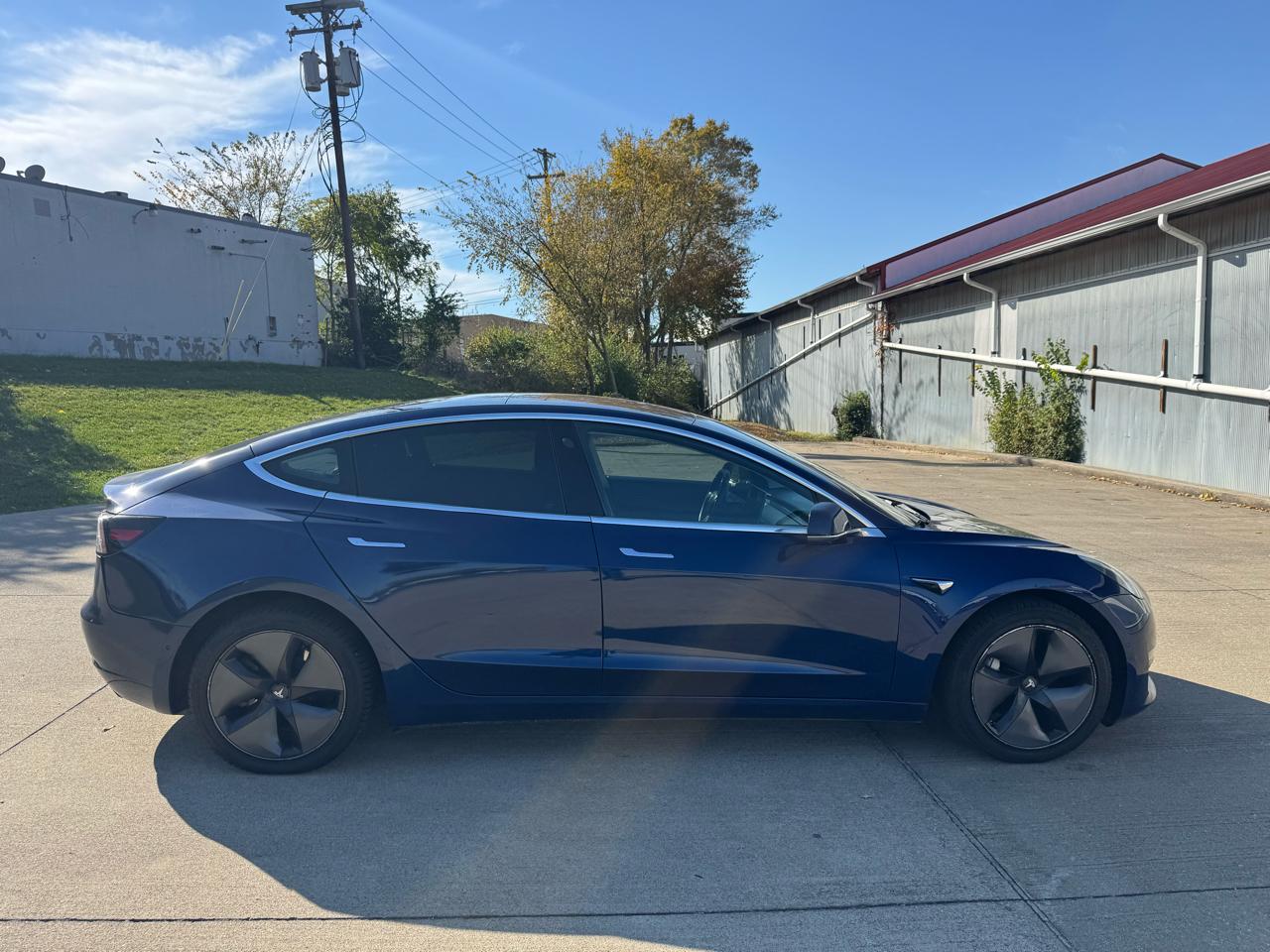 Tesla Model 3 Base 2018