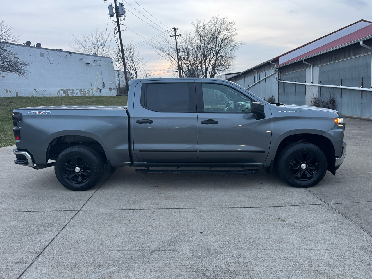Chevrolet Silverado 1500 1LT Crew Cab 4WD 2020