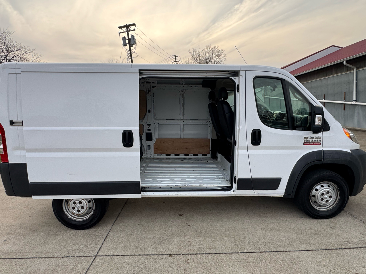 RAM Promaster 1500 Low Roof Tradesman 136-in. WB 2018